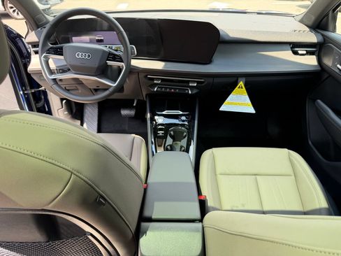 New 2026 Audi Q3 quattro 2.0T AWD/4WD image 17