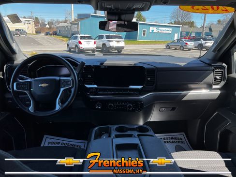 Used 2023 Chevrolet Silverado 1500 LT AWD/4WD image 8