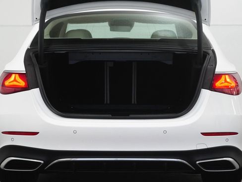 New 2026 Mercedes-Benz E 350 4MATIC Sedan image 32