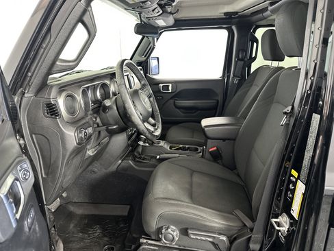 Used 2021 Jeep Gladiator Sport image 6