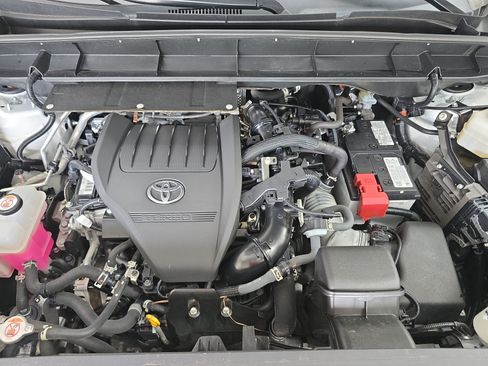 Used 2023 Toyota Highlander Limited FWD image 31