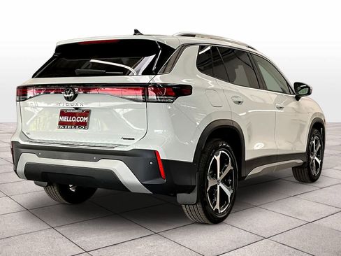 New 2026 Volkswagen Tiguan SE image 4