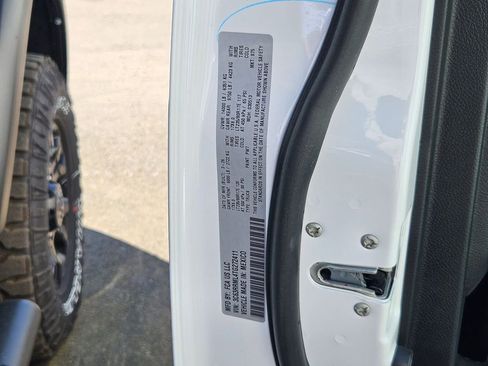 New 2026 RAM 3500 Laramie AWD/4WD image 30