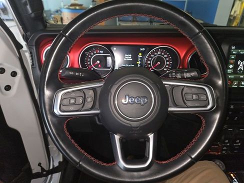 Used 2022 Jeep Wrangler Rubicon w/ LED Lighting Group AWD/4WD image 14