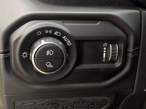 New 2025 Jeep Gladiator Rubicon image 18