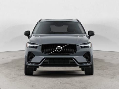 Certified 2024 Volvo XC60 B5 Plus w/ Climate Package AWD/4WD image 2