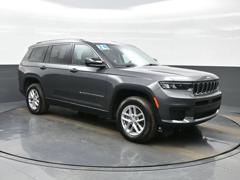 Used 2024 Jeep Grand Cherokee L Laredo w/ Luxury Tech Group I image 8