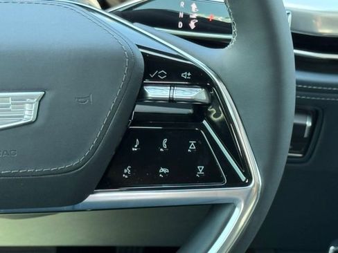 New 2025 Cadillac Escalade IQ Luxury 2 image 25