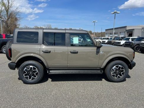 New 2026 Ford Bronco Outer Banks AWD/4WD image 13