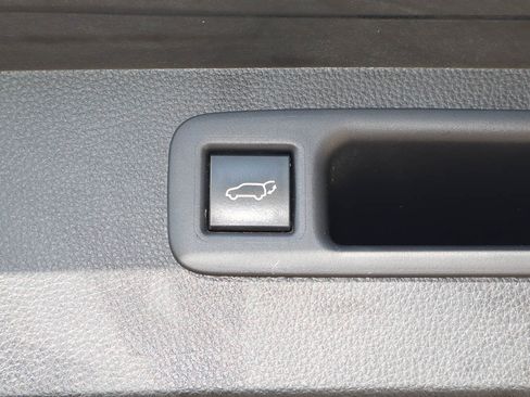 Used 2022 Toyota Highlander XLE image 21