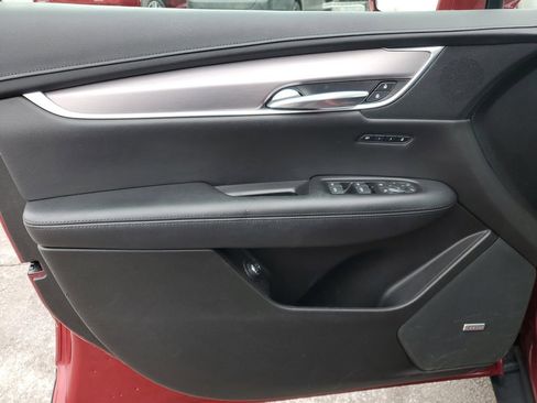 Used 2019 Cadillac XT5 Luxury image 23