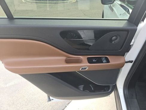 Used 2023 Lincoln Aviator Reserve w/ Elements Package Plus image 29