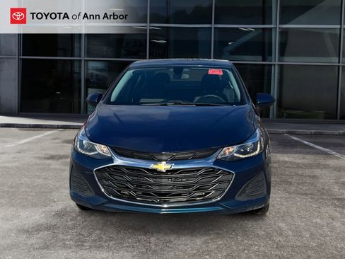 Used 2019 Chevrolet Cruze LT w/ Convenience Package image 12