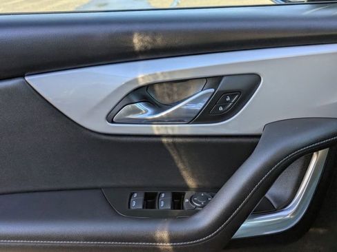 Used 2022 Chevrolet Blazer LT image 12