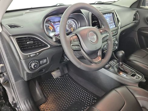 Used 2022 Jeep Cherokee Trailhawk AWD/4WD image 17