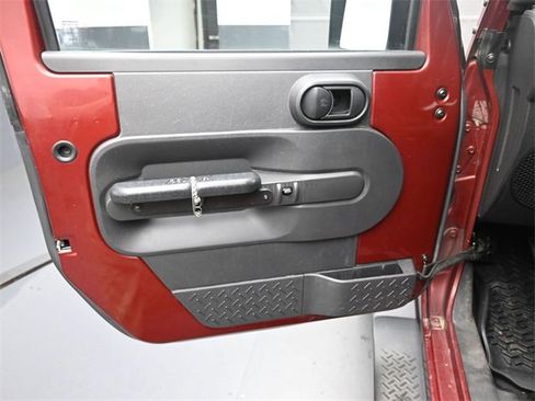 Used 2008 Jeep Wrangler Sahara w/ Dual Top Group image 12