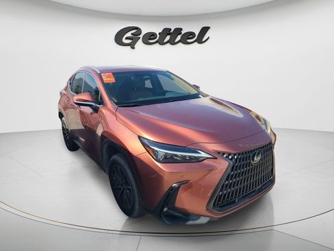 Used 2025 Lexus NX 250 FWD w/ Towing Package (2000 Lbs) image 2