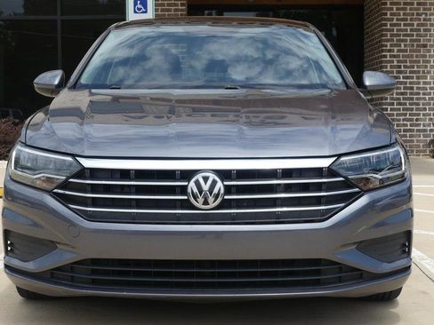 Used 2019 Volkswagen Jetta SE FWD image 8