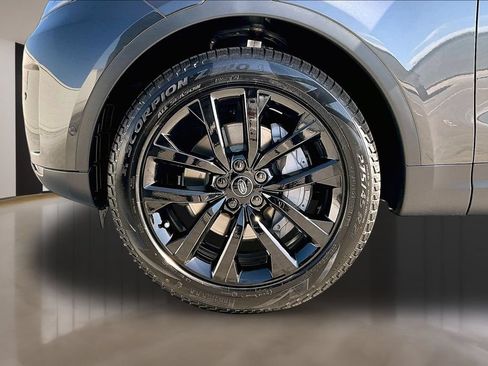 New 2026 Land Rover Discovery S AWD/4WD image 14