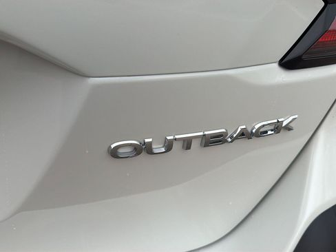 Used 2023 Subaru Outback AWD/4WD image 11