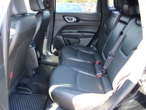 Used 2025 Jeep Compass Trailhawk w/ Trailhawk Elite Group AWD/4WD image 43