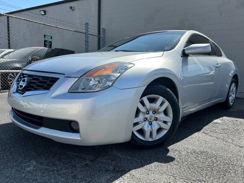 Used 2009 Nissan Altima 2.5 S FWD image 2