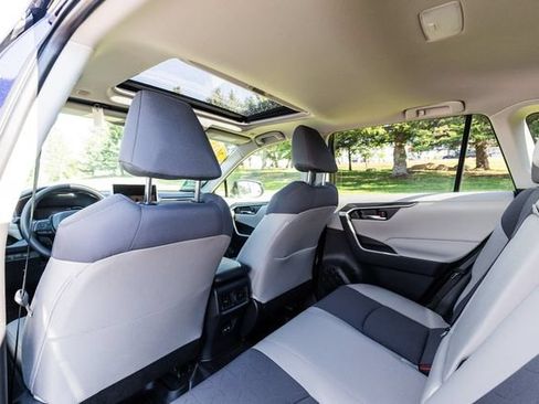 Used 2025 Toyota RAV4 XLE w/ Convenience Package AWD/4WD image 12