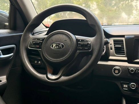 Used 2019 Kia Niro LX FWD image 15