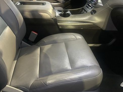 Used 2019 Chevrolet Tahoe LT image 9