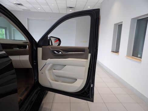 Used 2022 GMC Yukon Denali AWD/4WD image 24