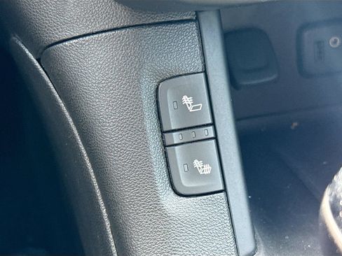 Used 2019 GMC Acadia SLT FWD image 22