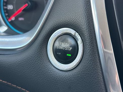 Used 2020 Chevrolet Traverse LT FWD image 22
