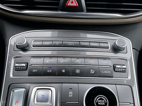 Used 2023 Hyundai Santa Fe SEL FWD image 18