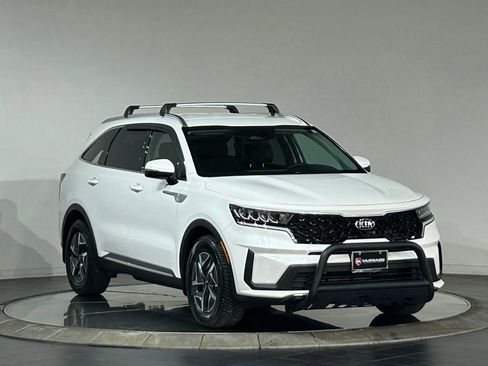 Used 2021 Kia Sorento S FWD image 2