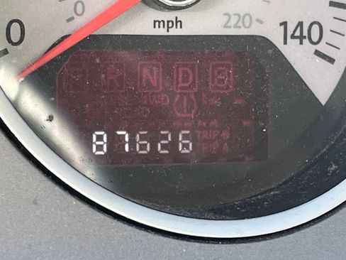 Used 2012 Volkswagen Routan SE image 10