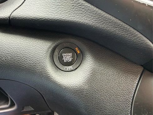 Used 2019 Jeep Cherokee Latitude Plus w/ Cold Weather Group image 26