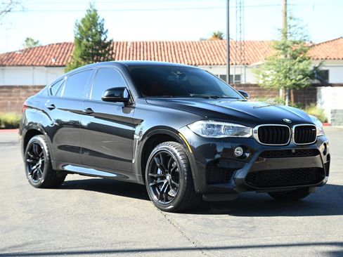 Used 2015 BMW X6 M image 1