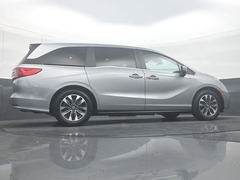 Certified 2024 Honda Odyssey EX-L image 33