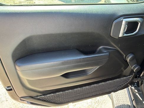 Used 2024 Jeep Wrangler Sport image 14