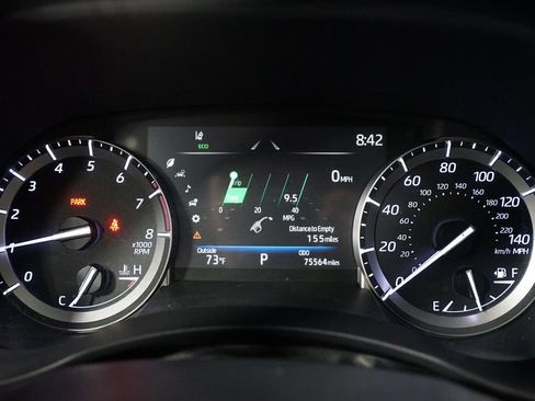 Used 2022 Toyota Highlander XLE FWD image 15