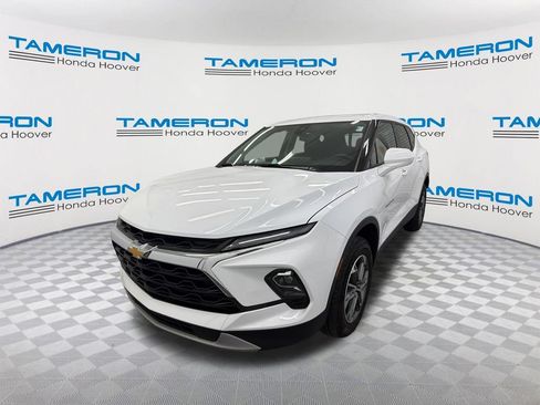 Used 2025 Chevrolet Blazer LT FWD image 1