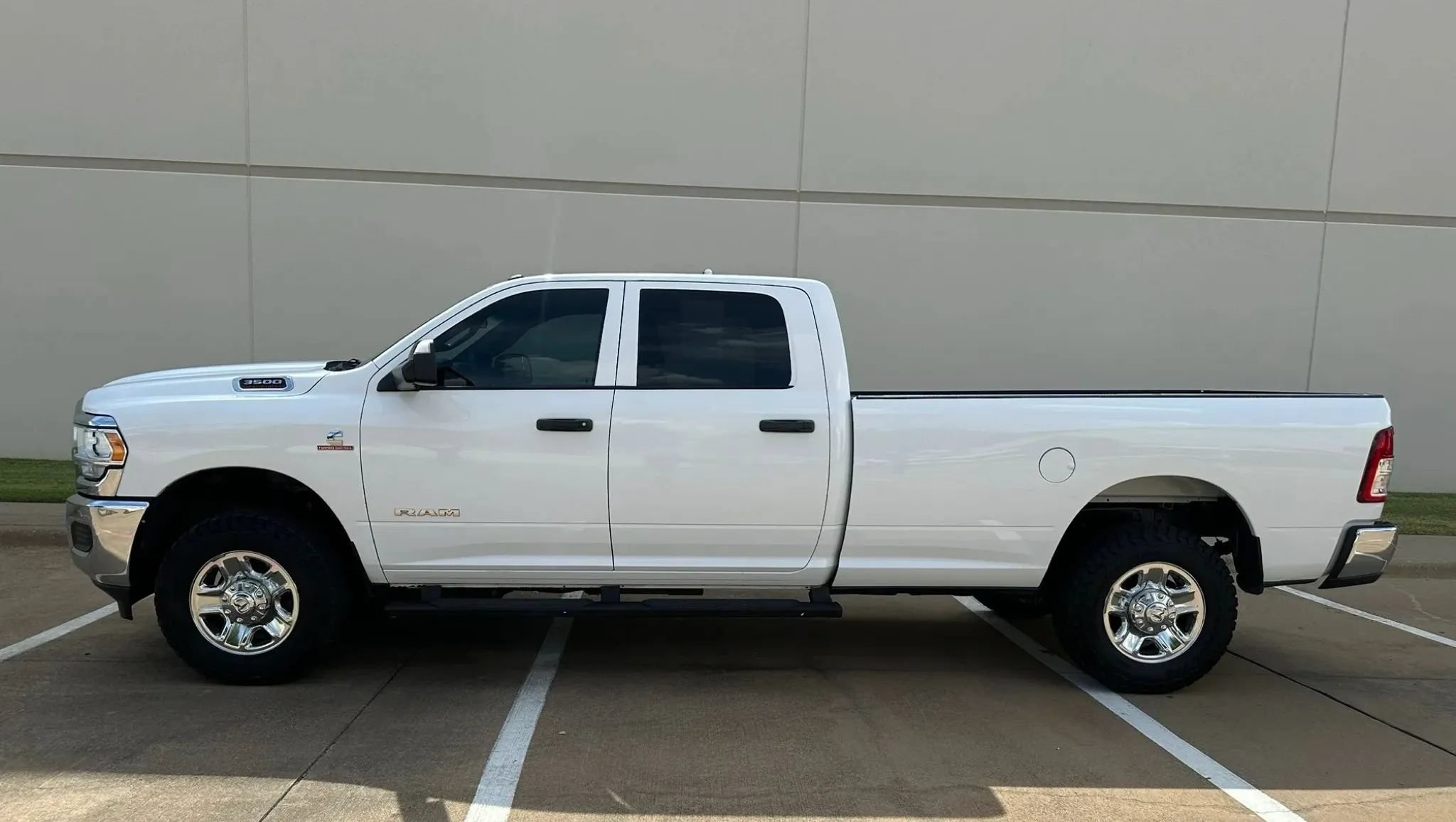 Used 2021 RAM 3500 Tradesman w/ Chrome Appearance Group AWD/4WD image 1