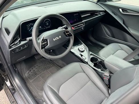 Certified 2025 Kia Niro Wind w/ Wind Preserve Package FWD image 13
