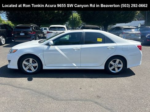Used 2013 Toyota Camry SE FWD image 7