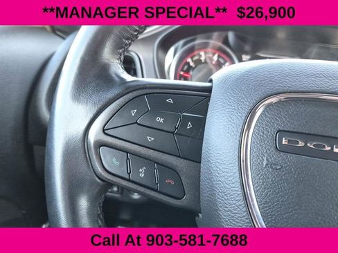 Used 2023 Dodge Challenger SXT image 27