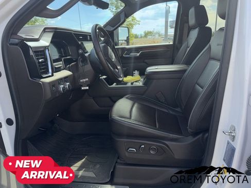Used 2024 GMC Sierra 2500 Denali w/ Denali Reserve Package AWD/4WD image 17
