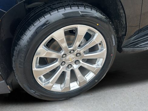 Used 2021 Chevrolet Tahoe Premier w/ Premium Package RWD image 22