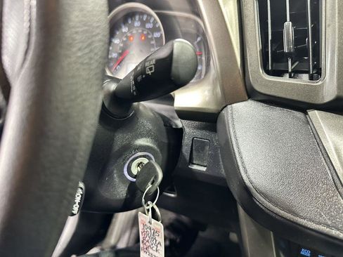 Used 2015 Toyota RAV4 LE AWD/4WD image 17
