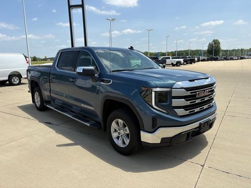 Used 2024 GMC Sierra 1500 SLE AWD/4WD image 8