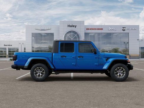 New 2026 Jeep Gladiator Sport AWD/4WD image 21